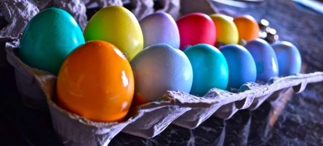 AN EASTER EGG RAINBOW